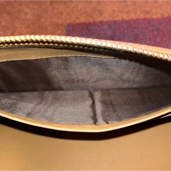 Prada Saddle Brown Saffiano Leather Zippy Wallet w/Authenticity Card & Gift Box - Picture 14 of 16